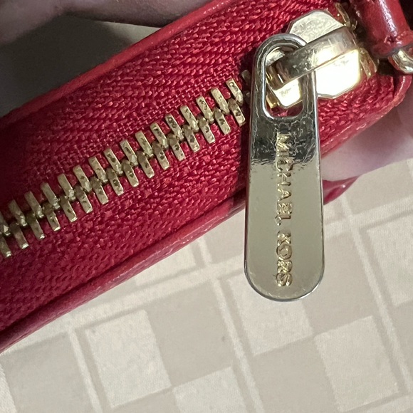Michael Kors Zip Around Women’s Wallet Red‎ Leather 3.5” X 5.5” EUC - Picture 6 of 6